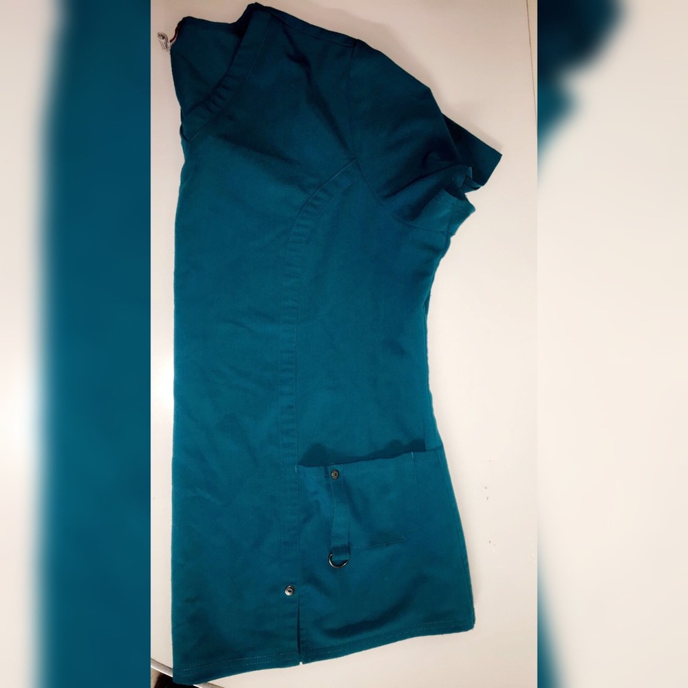 Dickies women’s XL Scrub top